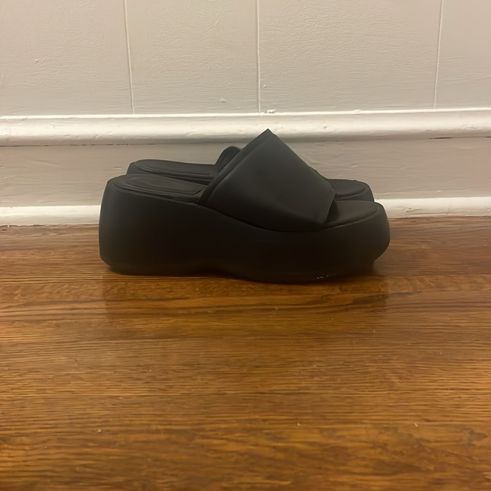 H&M Platforms - Picture 2 of 5